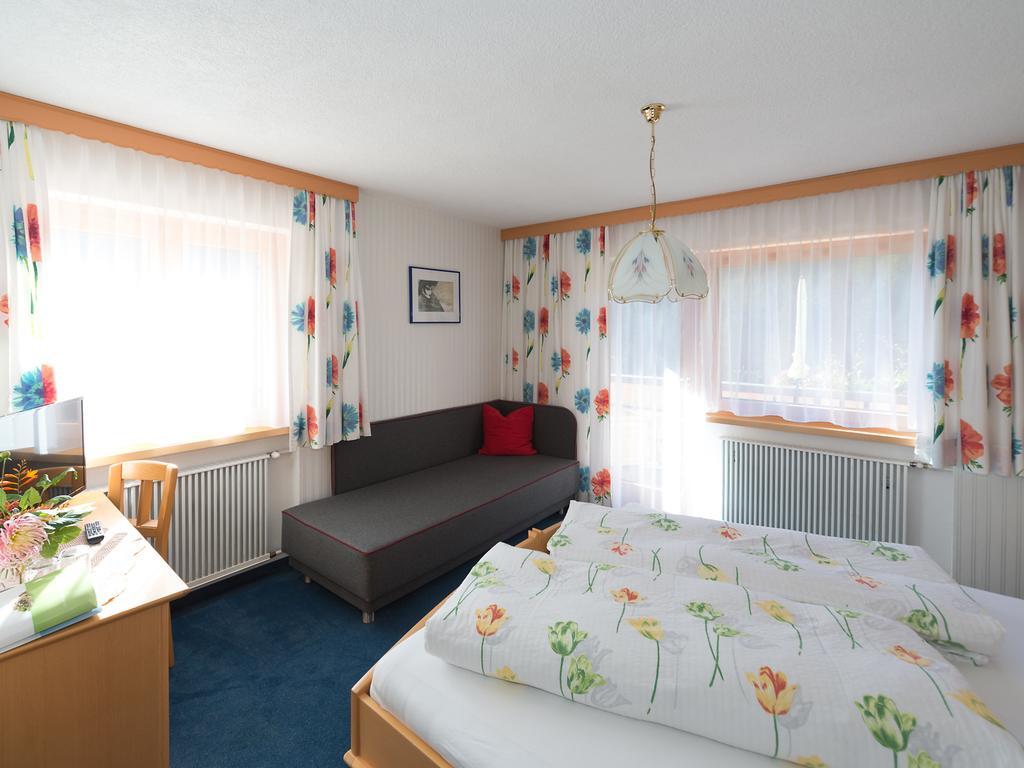 Haus Margrith Alpenblick Appartements Дамульс Номер фото